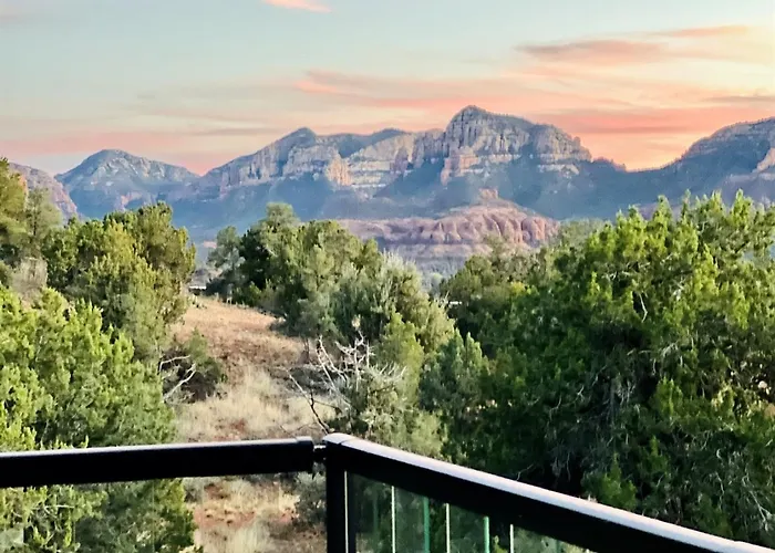 Holiday home Stargazer 5br Luxury Retreat Epic Red Rock Views Hot Tub *